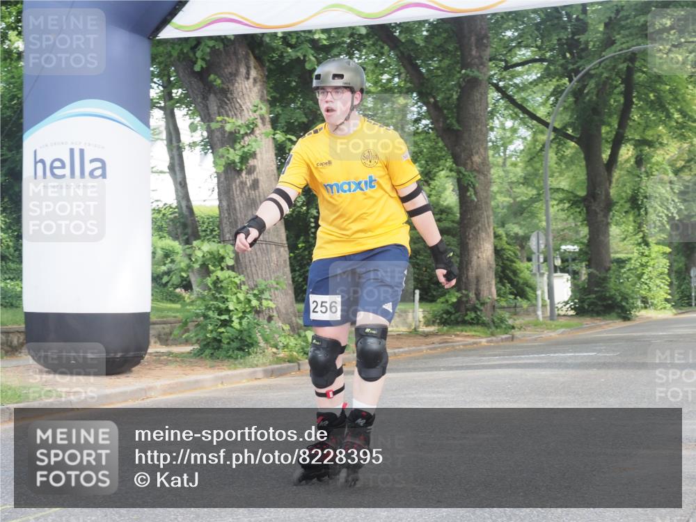 29.06.2025 - hella hamburg halbmarathon KatJ http://msf.ph/oto/8228395 29.06.2025 09:41:16 Zwischen KM18-KM19  meine-sportfotos.de