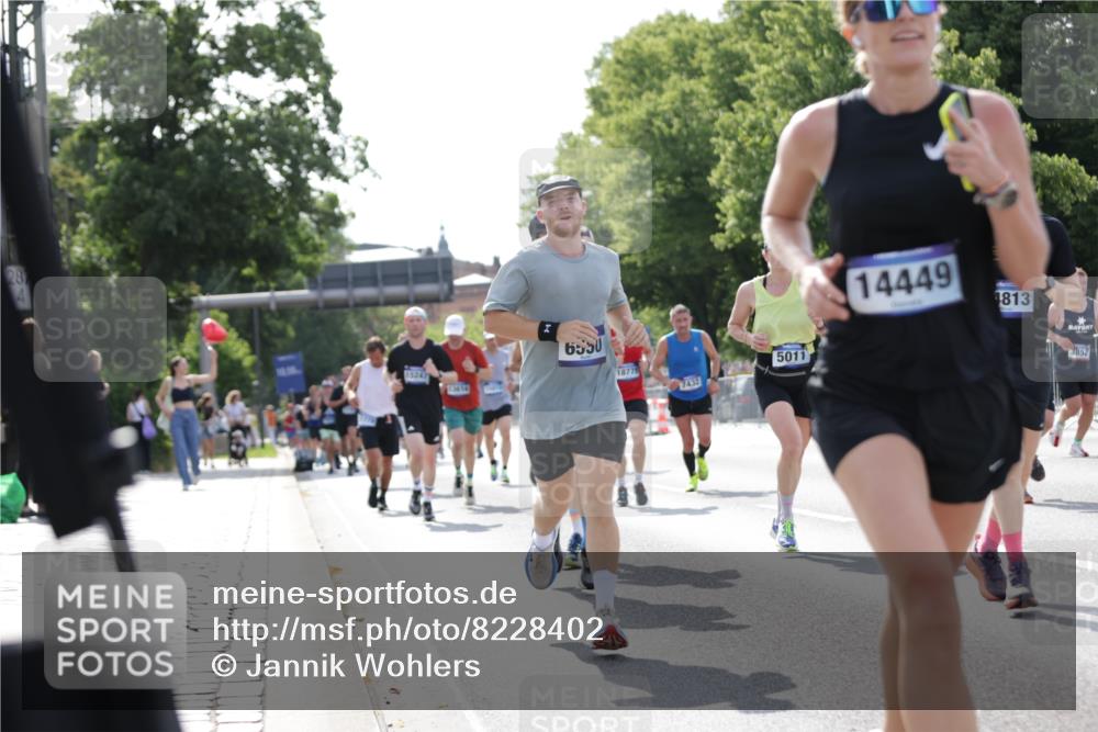 29.06.2025 - hella hamburg halbmarathon Jannik Wohlers http://msf.ph/oto/8228402 29.06.2025 09:51:59 Lombardsbrücke 1139, 1169, 1468, 1604, 1631, 3305, 3618, 3852, 4565, 4871, 4915, 5011, 6373, 6550, 6711, 7432, 8852, 9348, 9444, 9547, 10493, 10741, 11062, 11495, 11679, 11779, 12046, 12772, 13269, 13403, 13614, 13728, 14257, 14449, 14813, 15233, 15247, 15270, 15309, 15813, 16338, 16591, 16592, 17159, 17281, 17391, 17637, 17926, 18489, 18560, 18659, 18775, 18987 meine-sportfotos.de