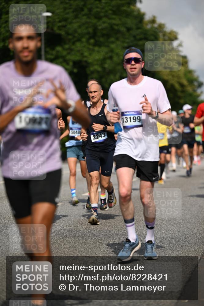 29.06.2025 - hella hamburg halbmarathon Dr. Thomas Lammeyer http://msf.ph/oto/8228421 29.06.2025 09:50:07 Kennedybrücke 1053, 1344, 1577, 1889, 2243, 4477, 4944, 5048, 5152, 5193, 5660, 7466, 7628, 8312, 8323, 10477, 10865, 10927, 11304 meine-sportfotos.de