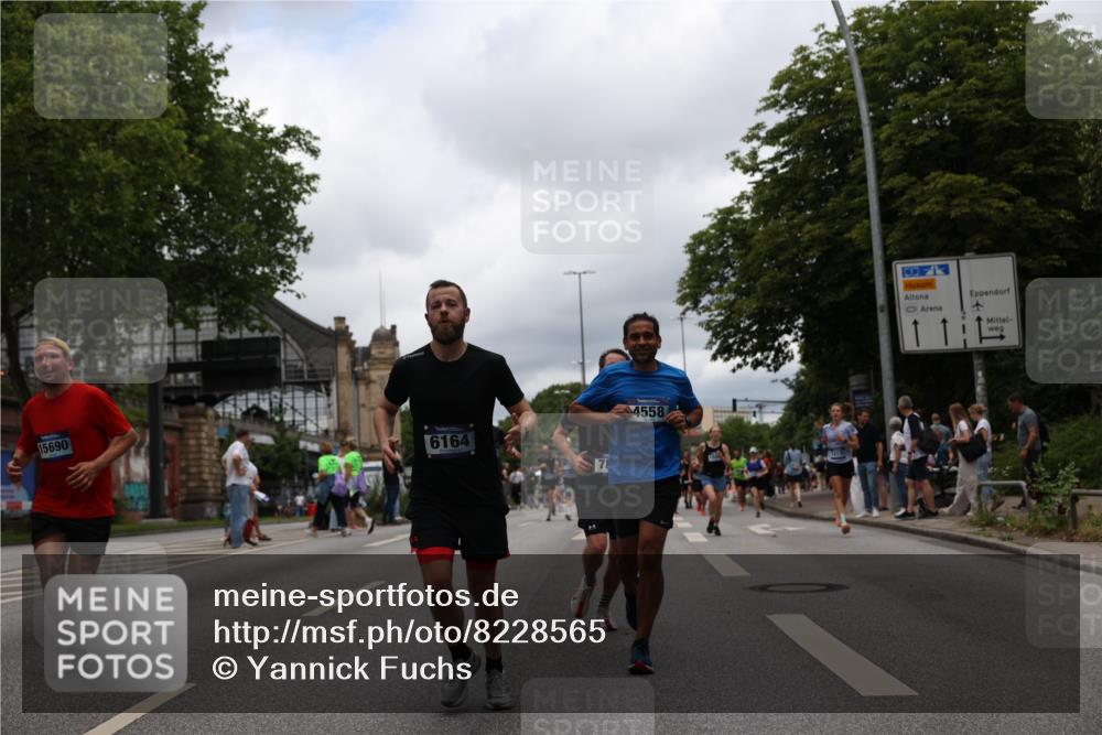29.06.2025 - hella hamburg halbmarathon Yannick Fuchs http://msf.ph/oto/8228565 29.06.2025 10:46:38 20KM 1098, 1257, 1482, 1657, 2111, 2444, 2814, 3258, 3715, 3952, 4121, 4557, 4558, 4726, 4837, 5116, 5169, 5194, 5378, 6164, 6561, 6562, 7178, 7232, 7312, 7383, 7475, 7896, 8172, 8316, 8720, 8955, 9145, 10529, 10811, 11459, 12135, 12519, 13211, 13301, 14198, 14286, 14791, 14805, 15001, 15144, 15275, 15446, 15506, 15690, 16320, 16929, 17130, 17198, 17710, 17773, 18331 meine-sportfotos.de