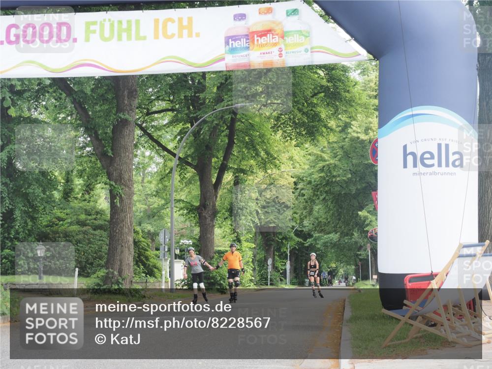 29.06.2025 - hella hamburg halbmarathon KatJ http://msf.ph/oto/8228567 29.06.2025 09:41:55 Zwischen KM18-KM19  meine-sportfotos.de