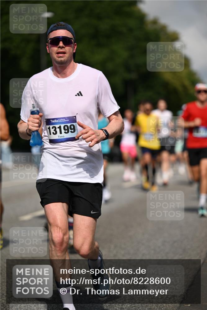29.06.2025 - hella hamburg halbmarathon Dr. Thomas Lammeyer http://msf.ph/oto/8228600 29.06.2025 09:50:08 Kennedybrücke 1053, 1344, 1577, 1889, 2243, 4477, 4944, 5048, 5152, 5193, 5660, 7466, 7628, 8312, 8323, 10477, 10865, 10927, 11304 meine-sportfotos.de
