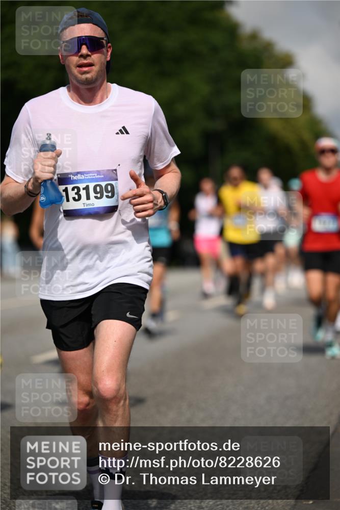 29.06.2025 - hella hamburg halbmarathon Dr. Thomas Lammeyer http://msf.ph/oto/8228626 29.06.2025 09:50:08 Kennedybrücke 1053, 1344, 1577, 1889, 2243, 4477, 4944, 5048, 5152, 5193, 5660, 7466, 7628, 8312, 8323, 10477, 10865, 10927, 11304 meine-sportfotos.de