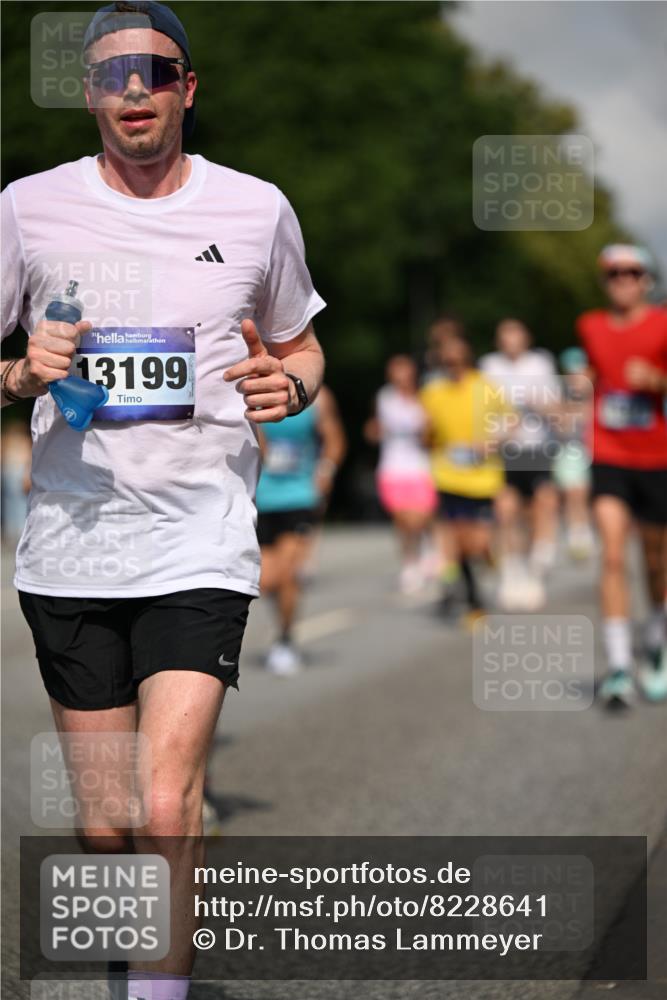 29.06.2025 - hella hamburg halbmarathon Dr. Thomas Lammeyer http://msf.ph/oto/8228641 29.06.2025 09:50:08 Kennedybrücke 1053, 1344, 1577, 1889, 2243, 4477, 4944, 5048, 5152, 5193, 5660, 7466, 7628, 8312, 8323, 10477, 10865, 10927, 11304 meine-sportfotos.de