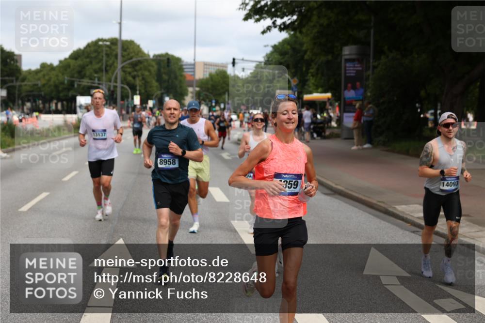 29.06.2025 - hella hamburg halbmarathon Yannick Fuchs http://msf.ph/oto/8228648 29.06.2025 10:33:41 20KM 1164, 1445, 1803, 2980, 3136, 3282, 3783, 4359, 6037, 6682, 6686, 6687, 8450, 8958, 11055, 11447, 11619, 12772, 13137, 13729, 13800, 14093, 14311, 15013, 15257, 15556, 15561, 15866, 15873, 15965, 16656, 16820, 17646, 18149, 18188, 18547, 18734 meine-sportfotos.de