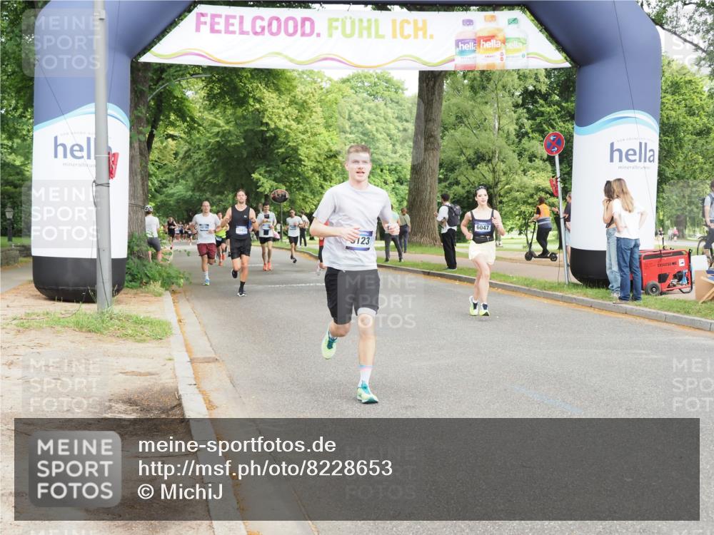 29.06.2025 - hella hamburg halbmarathon MichiJ http://msf.ph/oto/8228653 29.06.2025 10:26:09 Zwischen KM18-KM19 2404, 6047, 6123, 6529, 7310, 9914, 10451, 10680, 15261, 18216 meine-sportfotos.de