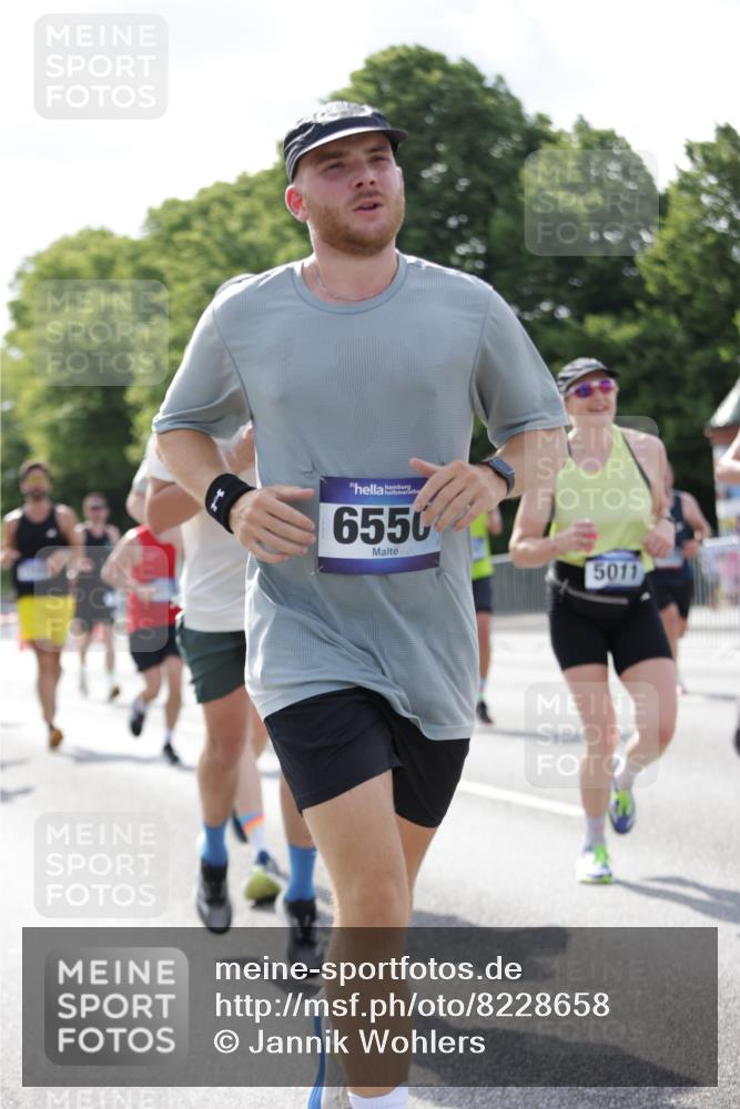 29.06.2025 - hella hamburg halbmarathon Jannik Wohlers http://msf.ph/oto/8228658 29.06.2025 09:52:01 Lombardsbrücke 1139, 1169, 1468, 1512, 1631, 3305, 3618, 3852, 4565, 4871, 4915, 5011, 6550, 7432, 8852, 9348, 9444, 10493, 10741, 11062, 11495, 11679, 11779, 12046, 12772, 13403, 13614, 13728, 14257, 14449, 14813, 15233, 15247, 15270, 15309, 15813, 16338, 16591, 16592, 17159, 17281, 17391, 17637, 17926, 18489, 18560, 18659, 18775, 18987 meine-sportfotos.de
