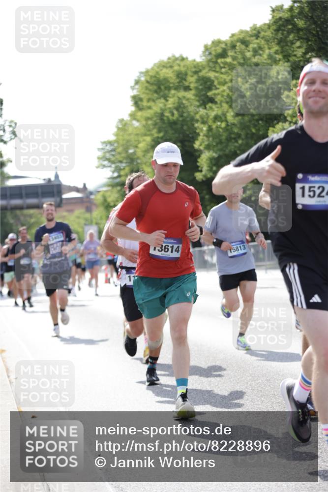 29.06.2025 - hella hamburg halbmarathon Jannik Wohlers http://msf.ph/oto/8228896 29.06.2025 09:52:03 Lombardsbrücke 1139, 1169, 1220, 1468, 1512, 3305, 3618, 3852, 4565, 4871, 4915, 5011, 6550, 7432, 7961, 8852, 9348, 9444, 10493, 10741, 10796, 11062, 11495, 11679, 11779, 12046, 12772, 13403, 13614, 13728, 14257, 14449, 14813, 15233, 15247, 15270, 15813, 16338, 16591, 16592, 17159, 17281, 17391, 17846, 17926, 18560, 18659, 18775, 18987 meine-sportfotos.de