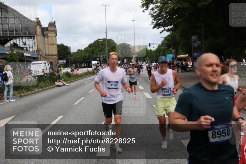 29.06.2025 - hella hamburg halbmarathon Yannick Fuchs http://msf.ph/oto/8228925 29.06.2025 10:33:43 20KM 1164, 1445, 1803, 2980, 3136, 3282, 3783, 4359, 6037, 6682, 6686, 6687, 8450, 8958, 11447, 11619, 12772, 13137, 13729, 14093, 14311, 15013, 15257, 15556, 15561, 15866, 15873, 15965, 16656, 16820, 18149, 18188, 18547, 18734 meine-sportfotos.de