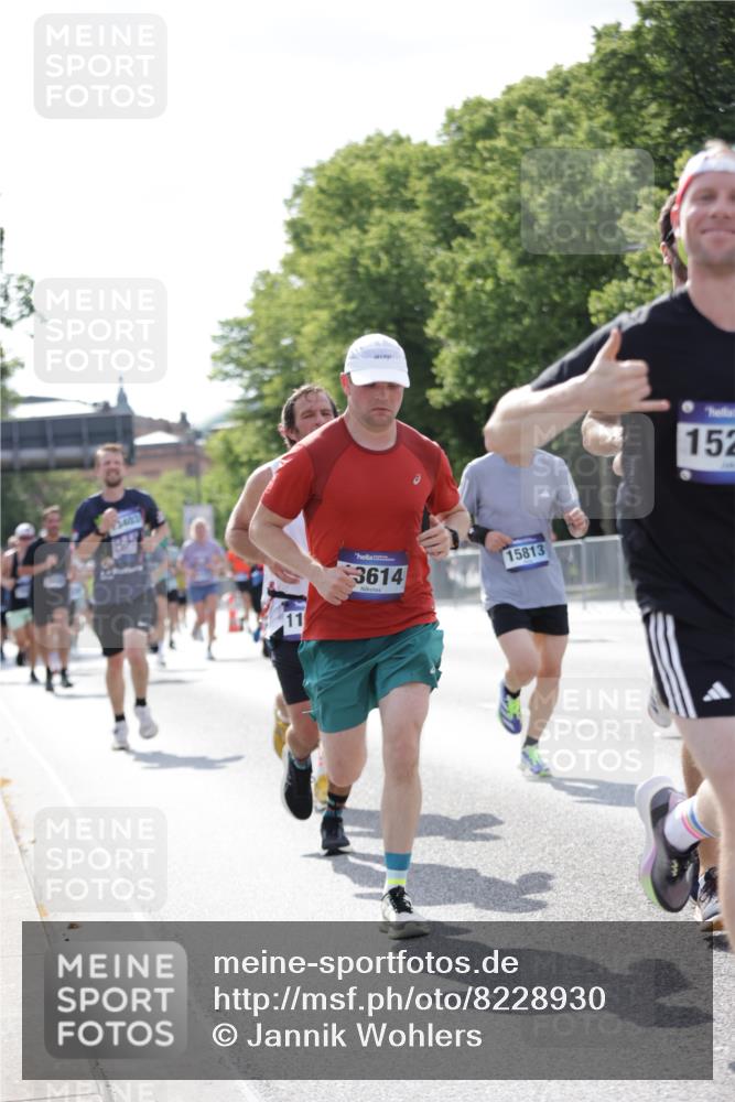 29.06.2025 - hella hamburg halbmarathon Jannik Wohlers http://msf.ph/oto/8228930 29.06.2025 09:52:03 Lombardsbrücke 1139, 1169, 1220, 1468, 1512, 3305, 3618, 3852, 4565, 4871, 4915, 5011, 6550, 7432, 7961, 8852, 9348, 9444, 10493, 10741, 10796, 11062, 11495, 11679, 11779, 12046, 12772, 13403, 13614, 13728, 14257, 14449, 14813, 15233, 15247, 15270, 15813, 16338, 16591, 16592, 17159, 17281, 17391, 17846, 17926, 18560, 18659, 18775, 18987 meine-sportfotos.de
