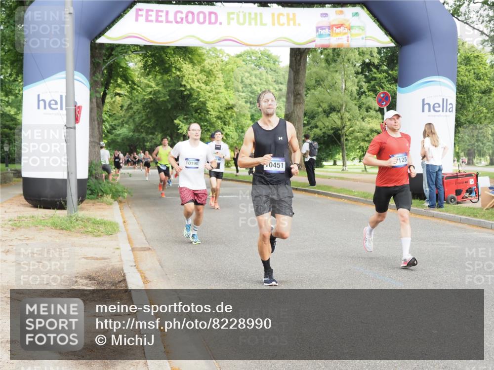29.06.2025 - hella hamburg halbmarathon MichiJ http://msf.ph/oto/8228990 29.06.2025 10:26:12 Zwischen KM18-KM19 6047, 6123, 7310, 10451, 13148, 17125 meine-sportfotos.de