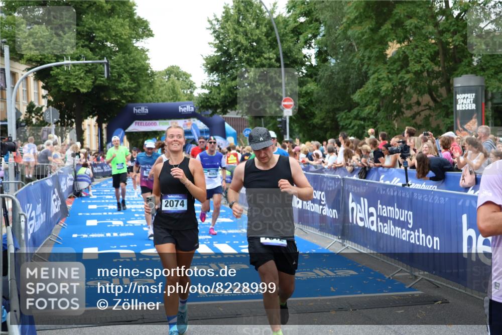 29.06.2025 - hella hamburg halbmarathon Zöllner http://msf.ph/oto/8228999 29.06.2025 10:53:25 Ziel 1683, 1727, 2074, 2354, 4065, 6198, 6629, 6942, 7312, 8651, 11844, 12490, 13997, 15681, 15838, 18134, 18901 meine-sportfotos.de