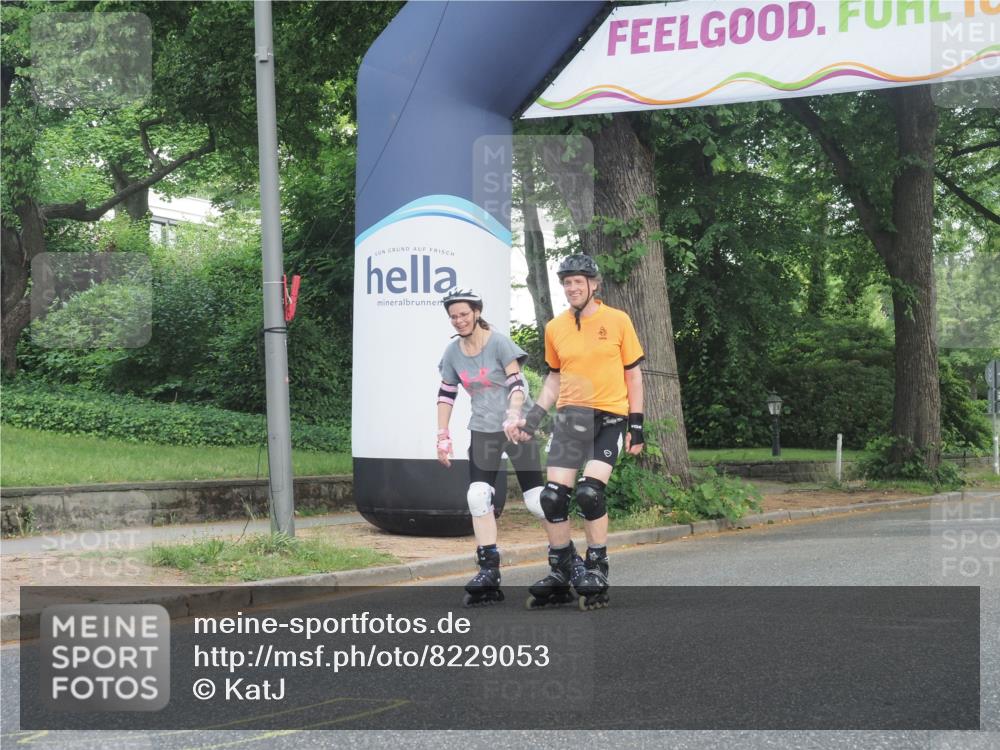 29.06.2025 - hella hamburg halbmarathon KatJ http://msf.ph/oto/8229053 29.06.2025 09:42:01 Zwischen KM18-KM19  meine-sportfotos.de