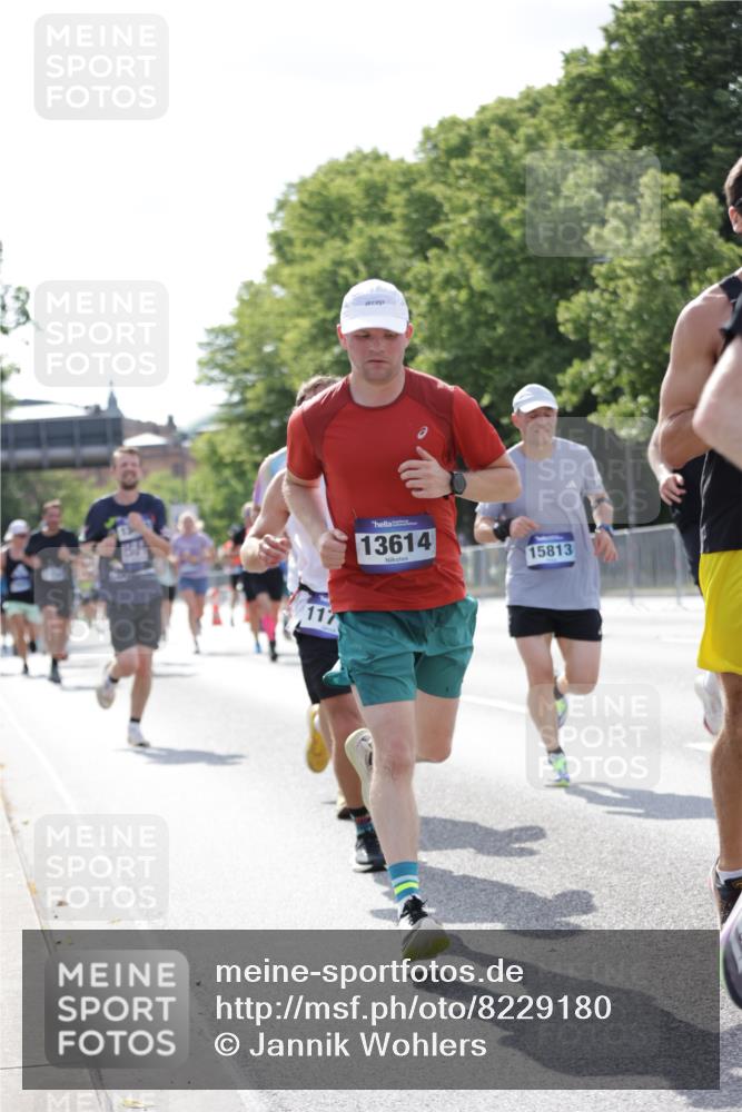 29.06.2025 - hella hamburg halbmarathon Jannik Wohlers http://msf.ph/oto/8229180 29.06.2025 09:52:04 Lombardsbrücke 1139, 1169, 1220, 1468, 1512, 3305, 3618, 3852, 4565, 4871, 4915, 5011, 6550, 7067, 7432, 7865, 7961, 8852, 9348, 9444, 10493, 10741, 10796, 11062, 11495, 11679, 11779, 12046, 12772, 13403, 13614, 13728, 14257, 14449, 14703, 14813, 15233, 15247, 15808, 15813, 16338, 16591, 16592, 17000, 17159, 17281, 17391, 17846, 17926, 18560, 18637, 18659, 18775, 18987 meine-sportfotos.de