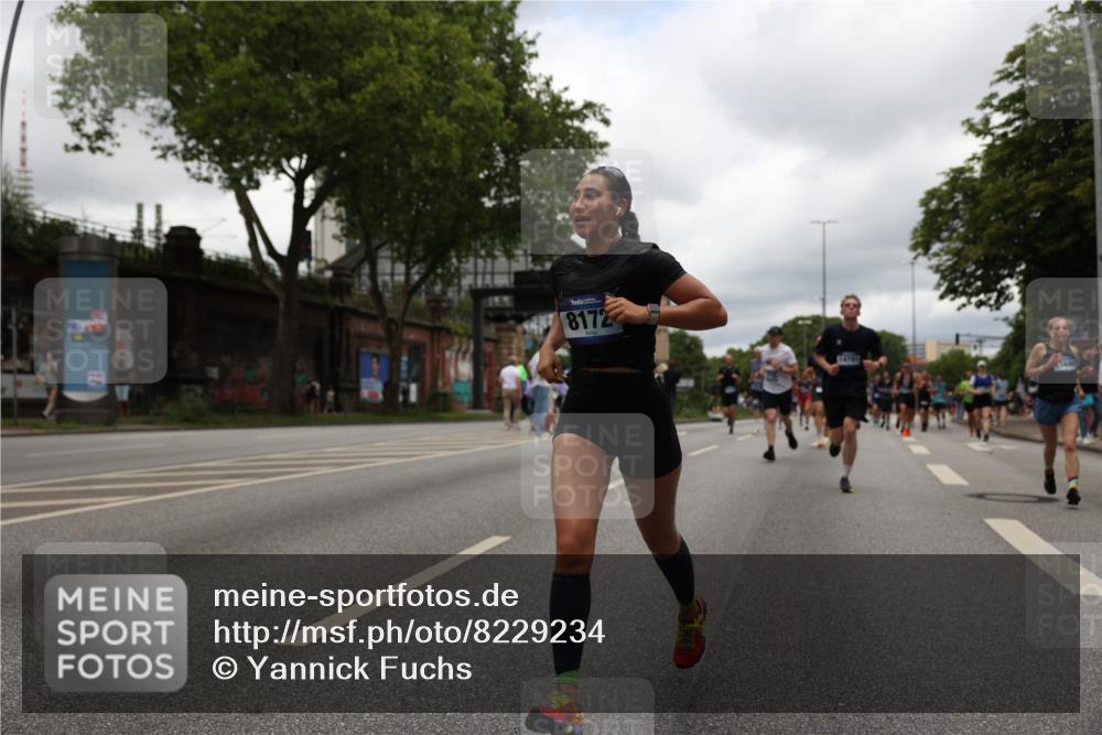29.06.2025 - hella hamburg halbmarathon Yannick Fuchs http://msf.ph/oto/8229234 29.06.2025 10:46:40 20KM 1098, 1257, 1482, 1657, 2111, 2444, 2814, 3258, 3715, 3952, 4121, 4557, 4558, 4726, 5116, 5169, 5194, 5378, 6164, 6561, 6562, 6897, 7178, 7232, 7383, 7475, 7896, 8172, 8316, 8587, 8720, 8955, 9145, 10529, 10811, 11459, 12135, 12519, 13211, 13301, 14198, 14286, 14791, 14805, 15001, 15144, 15446, 15690, 16320, 16929, 17130, 17198, 17710, 17773, 18331 meine-sportfotos.de