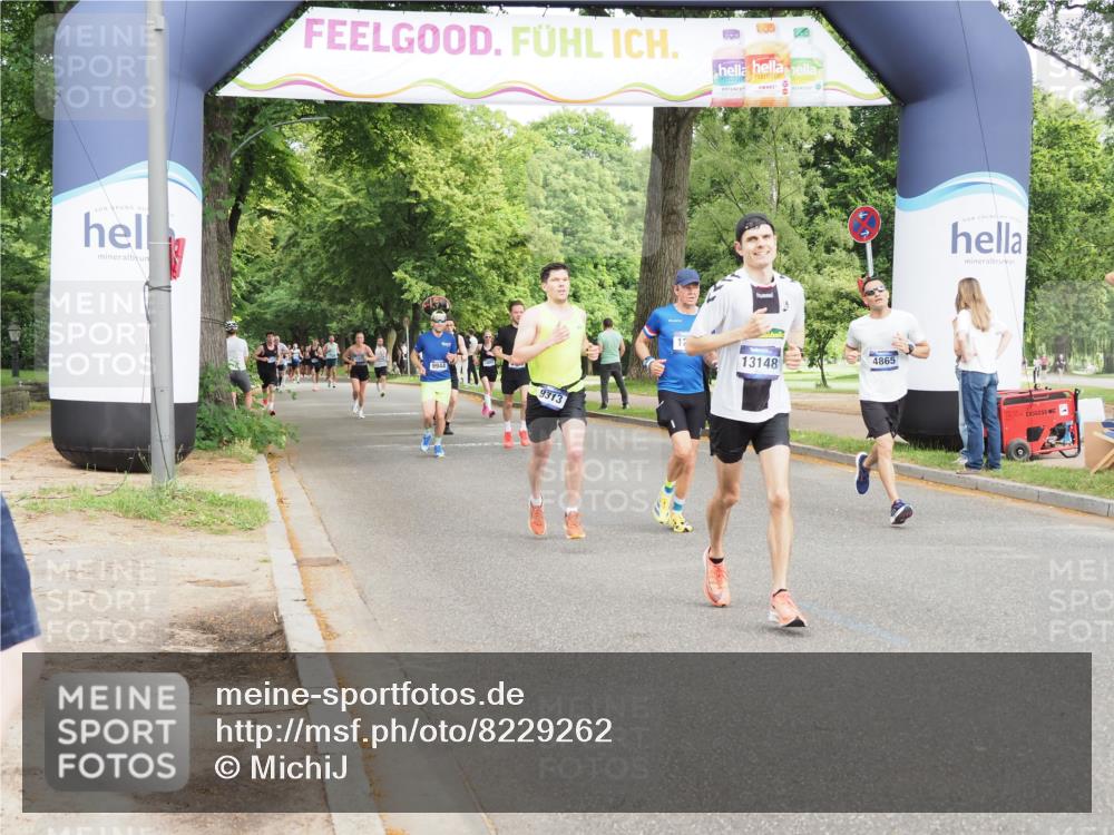 29.06.2025 - hella hamburg halbmarathon MichiJ http://msf.ph/oto/8229262 29.06.2025 10:26:15 Zwischen KM18-KM19 1290, 4865, 6047, 6123, 9313, 9944, 10190, 10451, 13148, 17125 meine-sportfotos.de