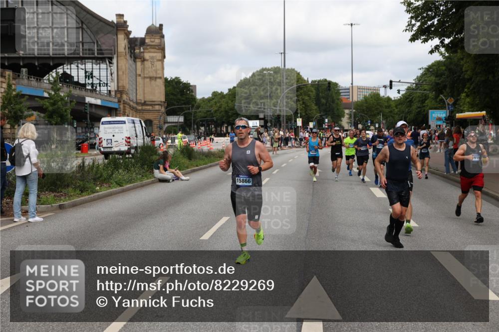 29.06.2025 - hella hamburg halbmarathon Yannick Fuchs http://msf.ph/oto/8229269 29.06.2025 10:33:47 20KM 1343, 1445, 1803, 2525, 3282, 3783, 4359, 4759, 6037, 6686, 6687, 8450, 8958, 9265, 11305, 11447, 11619, 12772, 13137, 13729, 14093, 14311, 14359, 15013, 15257, 15556, 15561, 15866, 15873, 15965, 16656, 16820, 17005, 17215, 17360, 18149, 18188, 18285, 18547, 18734 meine-sportfotos.de