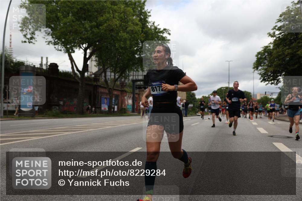 29.06.2025 - hella hamburg halbmarathon Yannick Fuchs http://msf.ph/oto/8229284 29.06.2025 10:46:40 20KM 1098, 1257, 1482, 1657, 2111, 2444, 2814, 3258, 3715, 3952, 4121, 4557, 4558, 4726, 5116, 5169, 5194, 5378, 6164, 6561, 6562, 6897, 7178, 7232, 7383, 7475, 7896, 8172, 8316, 8587, 8720, 8955, 9145, 10529, 10811, 11459, 12135, 12519, 13211, 13301, 14198, 14286, 14791, 14805, 15001, 15144, 15446, 15690, 16320, 16929, 17130, 17198, 17710, 17773, 18331 meine-sportfotos.de