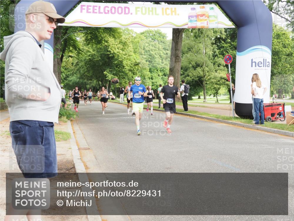 29.06.2025 - hella hamburg halbmarathon MichiJ http://msf.ph/oto/8229431 29.06.2025 10:26:16 Zwischen KM18-KM19 1290, 4865, 6047, 6123, 9296, 9313, 9944, 10190, 10451, 13148, 17125 meine-sportfotos.de