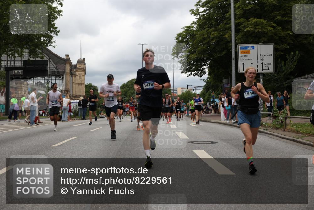 29.06.2025 - hella hamburg halbmarathon Yannick Fuchs http://msf.ph/oto/8229561 29.06.2025 10:46:41 20KM 1098, 1257, 1482, 1657, 2111, 2444, 2814, 3258, 3399, 3715, 3952, 4121, 4557, 4558, 4726, 5116, 5169, 5194, 5378, 6164, 6561, 6562, 6897, 7178, 7232, 7383, 7475, 7896, 8172, 8316, 8587, 8720, 8955, 10529, 10811, 11459, 12135, 12482, 12519, 13211, 13301, 14198, 14286, 14791, 14805, 15144, 15446, 15690, 16320, 16929, 17130, 17198, 17710, 17773, 18331 meine-sportfotos.de