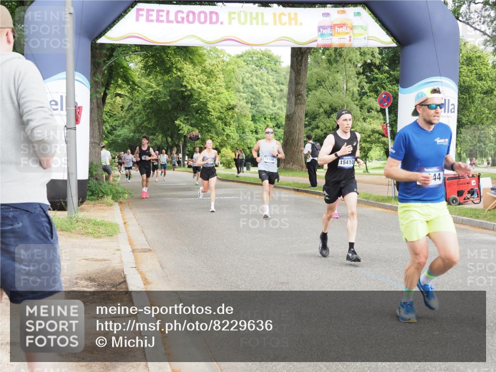 29.06.2025 - hella hamburg halbmarathon MichiJ http://msf.ph/oto/8229636 29.06.2025 10:26:19 Zwischen KM18-KM19 1290, 4865, 9296, 9313, 9944, 10190, 11106, 13148, 13372, 14691, 15410 meine-sportfotos.de