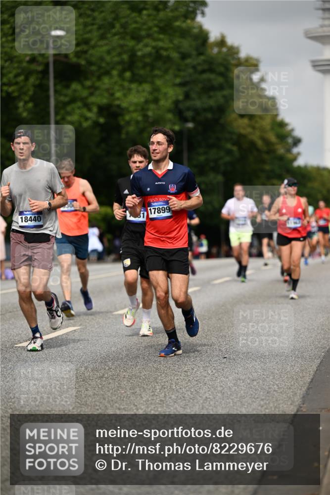 29.06.2025 - hella hamburg halbmarathon Dr. Thomas Lammeyer http://msf.ph/oto/8229676 29.06.2025 10:13:22 Kennedybrücke 1823, 4592, 7081, 7187, 9297, 9306, 10035, 10194, 10819, 11067 meine-sportfotos.de