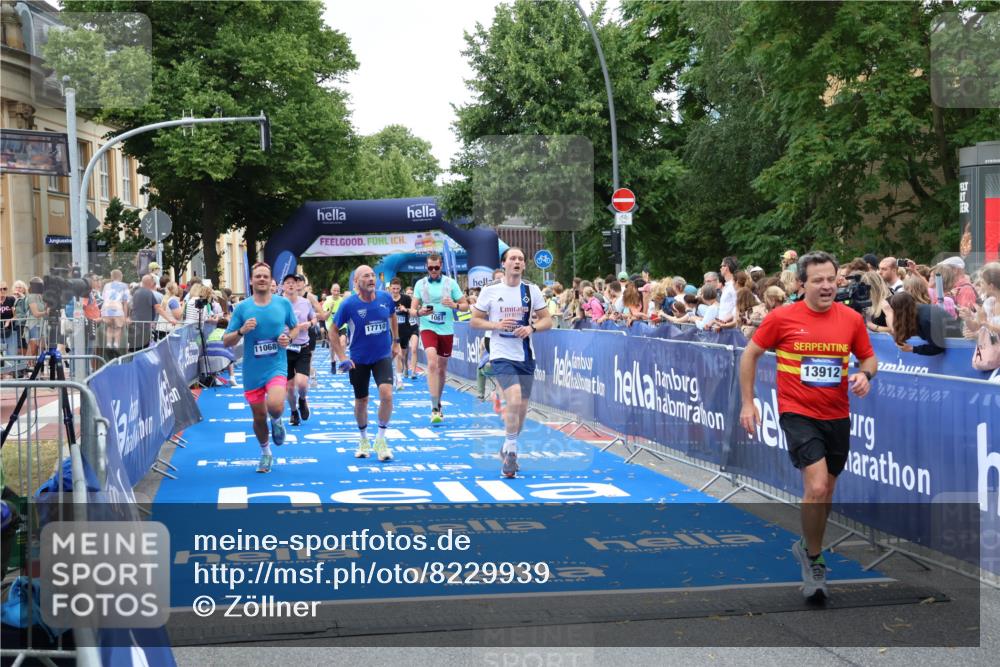 29.06.2025 - hella hamburg halbmarathon Zöllner http://msf.ph/oto/8229939 29.06.2025 10:53:35 Ziel 1030, 1061, 1098, 1499, 1783, 2070, 3399, 5866, 6628, 11068, 12909, 13912, 15113, 15497, 15856, 17710, 18450, 18612 meine-sportfotos.de