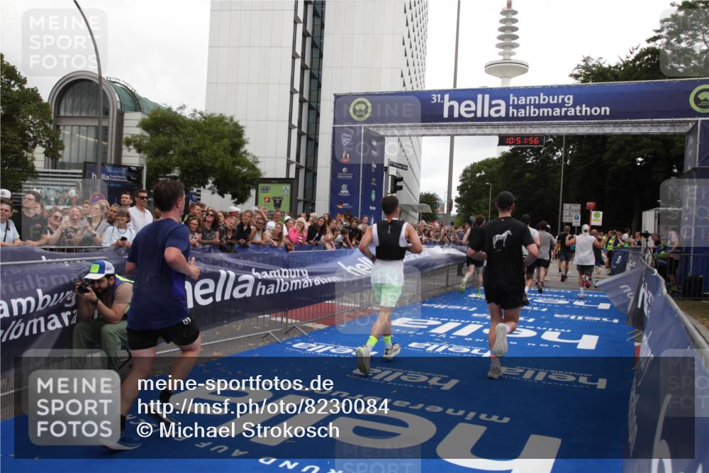 29.06.2025 - hella hamburg halbmarathon Michael Strokosch http://msf.ph/oto/8230084 29.06.2025 10:51:55 Ziel 2396, 2818, 2823, 2880, 4297, 5102, 7224, 8710, 8819, 8856, 9793, 9959, 12224, 13799, 15427, 15690, 15727, 16907, 17682, 17815, 17962, 19053, 19137 meine-sportfotos.de
