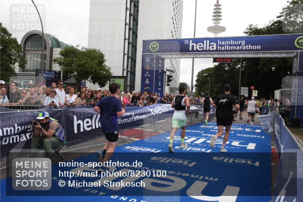29.06.2025 - hella hamburg halbmarathon Michael Strokosch http://msf.ph/oto/8230100 29.06.2025 10:51:55 Ziel 2396, 2818, 2823, 2880, 4297, 5102, 7224, 8710, 8819, 8856, 9793, 9959, 12224, 13799, 15427, 15690, 15727, 16907, 17682, 17815, 17962, 19053, 19137 meine-sportfotos.de