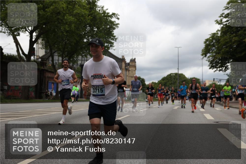 29.06.2025 - hella hamburg halbmarathon Yannick Fuchs http://msf.ph/oto/8230147 29.06.2025 10:46:43 20KM 1098, 1257, 1482, 1657, 2111, 2444, 2814, 3258, 3399, 3715, 3952, 4121, 4558, 4587, 4726, 5169, 5194, 5378, 5607, 6164, 6561, 6562, 6897, 7178, 7232, 7383, 7475, 7896, 8172, 8316, 8587, 8720, 8955, 10529, 10811, 12135, 12482, 12519, 13211, 13301, 14198, 14286, 14791, 14805, 15144, 15446, 15690, 16320, 16929, 17130, 17198, 17710, 17773, 18331 meine-sportfotos.de