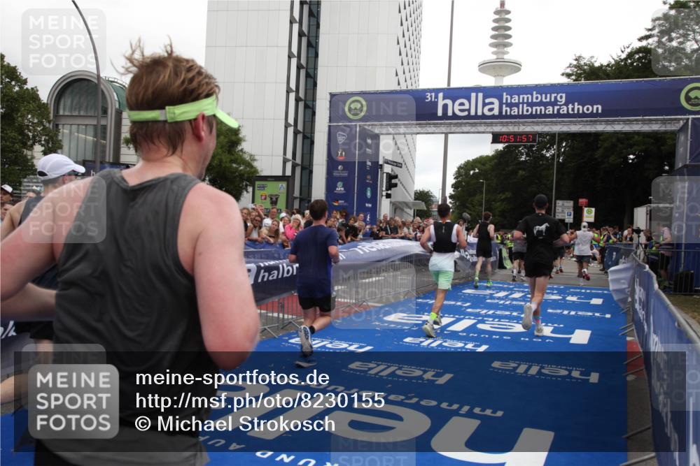 29.06.2025 - hella hamburg halbmarathon Michael Strokosch http://msf.ph/oto/8230155 29.06.2025 10:51:55 Ziel 2396, 2818, 2823, 2880, 4297, 5102, 7224, 8710, 8819, 8856, 9793, 9959, 12224, 13799, 15427, 15690, 15727, 16907, 17682, 17815, 17962, 19053, 19137 meine-sportfotos.de
