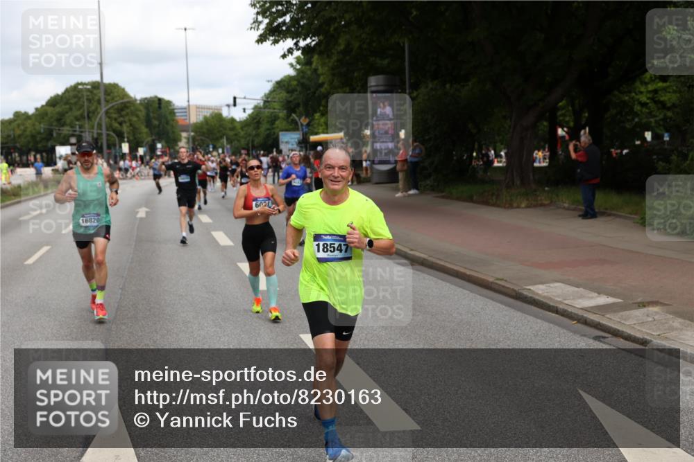 29.06.2025 - hella hamburg halbmarathon Yannick Fuchs http://msf.ph/oto/8230163 29.06.2025 10:33:53 20KM 1343, 1445, 1803, 2525, 2546, 2563, 3282, 3783, 4759, 6037, 6686, 6687, 7981, 8450, 8925, 9265, 11305, 11619, 12335, 12772, 13479, 13514, 13729, 14204, 14311, 14359, 15013, 15094, 15257, 15556, 15866, 15873, 15965, 16656, 16820, 17005, 17215, 17360, 18149, 18285, 18547, 18734 meine-sportfotos.de