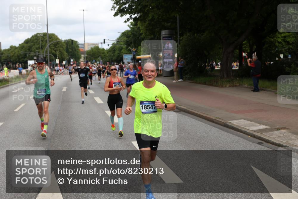 29.06.2025 - hella hamburg halbmarathon Yannick Fuchs http://msf.ph/oto/8230213 29.06.2025 10:33:53 20KM 1343, 1445, 1803, 2525, 2546, 2563, 3282, 3783, 4759, 6037, 6686, 6687, 7981, 8450, 8925, 9265, 11305, 11619, 12335, 12772, 13479, 13514, 13729, 14204, 14311, 14359, 15013, 15094, 15257, 15556, 15866, 15873, 15965, 16656, 16820, 17005, 17215, 17360, 18149, 18285, 18547, 18734 meine-sportfotos.de
