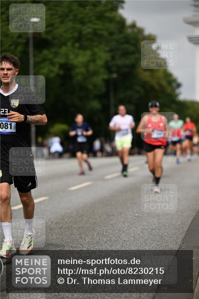 29.06.2025 - hella hamburg halbmarathon Dr. Thomas Lammeyer http://msf.ph/oto/8230215 29.06.2025 10:13:25 Kennedybrücke 1823, 4592, 7081, 7187, 9297, 9306, 10819, 11067 meine-sportfotos.de