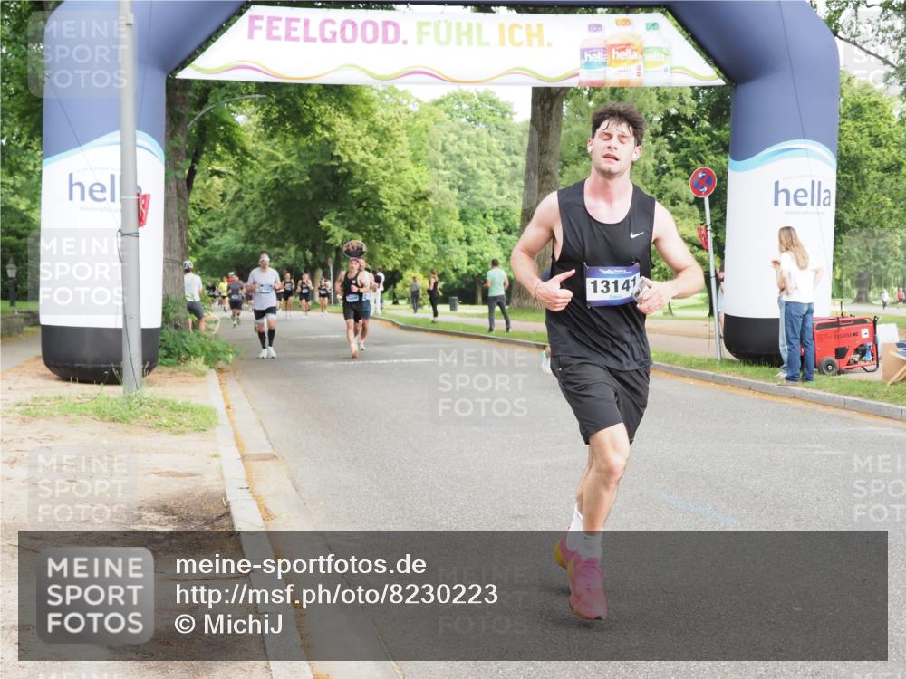 29.06.2025 - hella hamburg halbmarathon MichiJ http://msf.ph/oto/8230223 29.06.2025 10:26:23 Zwischen KM18-KM19 1290, 4865, 5923, 9296, 9313, 9944, 11106, 13141, 13372, 14691, 15410 meine-sportfotos.de