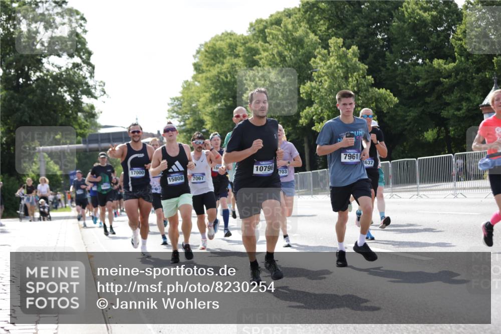 29.06.2025 - hella hamburg halbmarathon Jannik Wohlers http://msf.ph/oto/8230254 29.06.2025 09:52:09 Lombardsbrücke 1139, 1169, 1220, 1415, 1468, 1512, 3852, 4565, 4915, 5007, 5011, 6550, 7067, 7432, 7451, 7865, 7961, 8852, 10099, 10741, 10796, 11495, 11679, 11779, 12046, 12365, 12372, 12579, 12723, 12772, 13403, 13614, 13687, 14257, 14449, 14703, 14813, 15233, 15247, 15301, 15356, 15362, 15808, 15813, 15894, 16338, 16591, 17000, 17281, 17391, 17846, 17926, 18560, 18632, 18637, 18680, 18775, 18982 meine-sportfotos.de