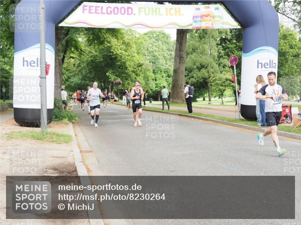 29.06.2025 - hella hamburg halbmarathon MichiJ http://msf.ph/oto/8230264 29.06.2025 10:26:25 Zwischen KM18-KM19 5923, 11106, 13141, 13372, 14691, 15410 meine-sportfotos.de