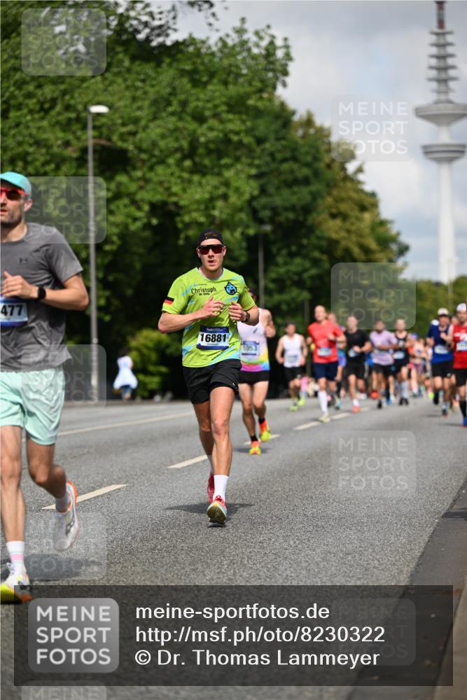 29.06.2025 - hella hamburg halbmarathon Dr. Thomas Lammeyer http://msf.ph/oto/8230322 29.06.2025 09:50:16 Kennedybrücke 1053, 1396, 1407, 1411, 1577, 1889, 1959, 2243, 2836, 3935, 5048, 5152, 5193, 5660, 7080, 7466, 7622, 7867, 8312, 8323, 10477, 10927, 11304, 11370 meine-sportfotos.de