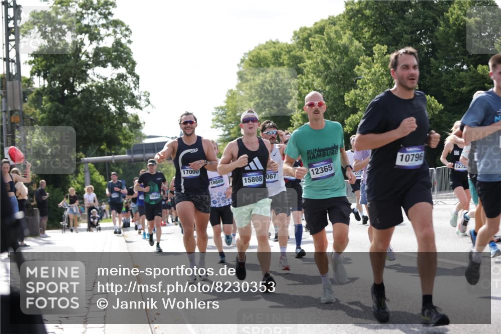 29.06.2025 - hella hamburg halbmarathon Jannik Wohlers http://msf.ph/oto/8230353 29.06.2025 09:52:10 Lombardsbrücke 1139, 1169, 1220, 1415, 1512, 2189, 3852, 4565, 4915, 5007, 5011, 5477, 6550, 7067, 7432, 7451, 7865, 7961, 8852, 10099, 10741, 10796, 11495, 11679, 11779, 12046, 12365, 12372, 12579, 12723, 12772, 13403, 13614, 13687, 13714, 14257, 14449, 14703, 14813, 15233, 15247, 15301, 15356, 15362, 15808, 15813, 15894, 16338, 16591, 17000, 17281, 17391, 17846, 17926, 18560, 18632, 18637, 18680, 18775, 18982 meine-sportfotos.de