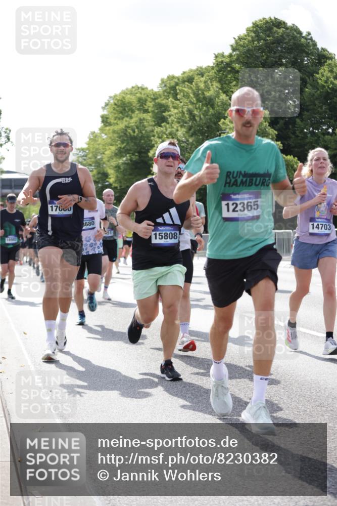 29.06.2025 - hella hamburg halbmarathon Jannik Wohlers http://msf.ph/oto/8230382 29.06.2025 09:52:11 Lombardsbrücke 1139, 1169, 1220, 1415, 1512, 2189, 4497, 4565, 5007, 5011, 5477, 6550, 7067, 7191, 7432, 7451, 7865, 7961, 8852, 10099, 10741, 10796, 11495, 11779, 12046, 12365, 12372, 12579, 12723, 13403, 13614, 13687, 13714, 14257, 14449, 14703, 14813, 15233, 15247, 15301, 15356, 15362, 15808, 15813, 15894, 16338, 17000, 17281, 17391, 17846, 17926, 18632, 18637, 18680, 18775, 18982 meine-sportfotos.de
