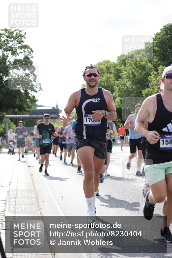 29.06.2025 - hella hamburg halbmarathon Jannik Wohlers http://msf.ph/oto/8230404 29.06.2025 09:52:11 Lombardsbrücke 1139, 1169, 1220, 1415, 1512, 2189, 4497, 4565, 5007, 5011, 5477, 6550, 7067, 7191, 7432, 7451, 7865, 7961, 8852, 10099, 10741, 10796, 11495, 11779, 12046, 12365, 12372, 12579, 12723, 13403, 13614, 13687, 13714, 14257, 14449, 14703, 14813, 15233, 15247, 15301, 15356, 15362, 15808, 15813, 15894, 16338, 17000, 17281, 17391, 17846, 17926, 18632, 18637, 18680, 18775, 18982 meine-sportfotos.de