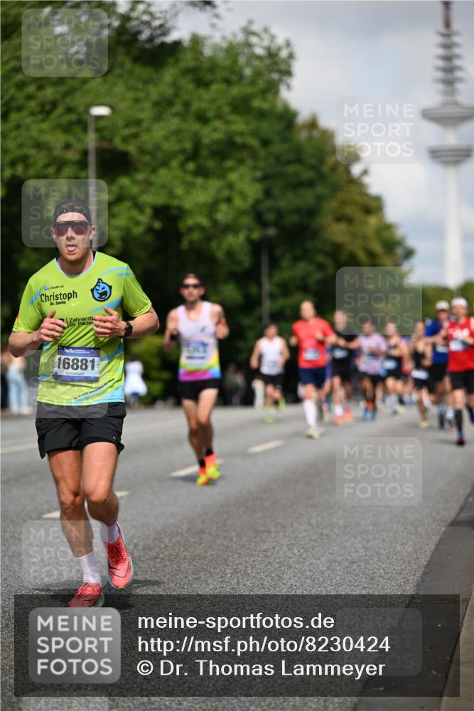 29.06.2025 - hella hamburg halbmarathon Dr. Thomas Lammeyer http://msf.ph/oto/8230424 29.06.2025 09:50:17 Kennedybrücke 1053, 1396, 1407, 1411, 1577, 1959, 2243, 2836, 3935, 5048, 5152, 5193, 5660, 6305, 7080, 7466, 7622, 7867, 8312, 8323, 9508, 10477, 10927, 11304, 11370 meine-sportfotos.de