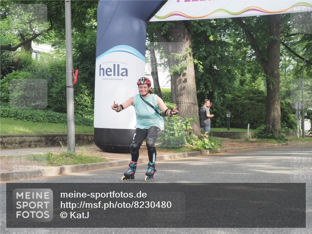 29.06.2025 - hella hamburg halbmarathon KatJ http://msf.ph/oto/8230480 29.06.2025 09:42:14 Zwischen KM18-KM19  meine-sportfotos.de