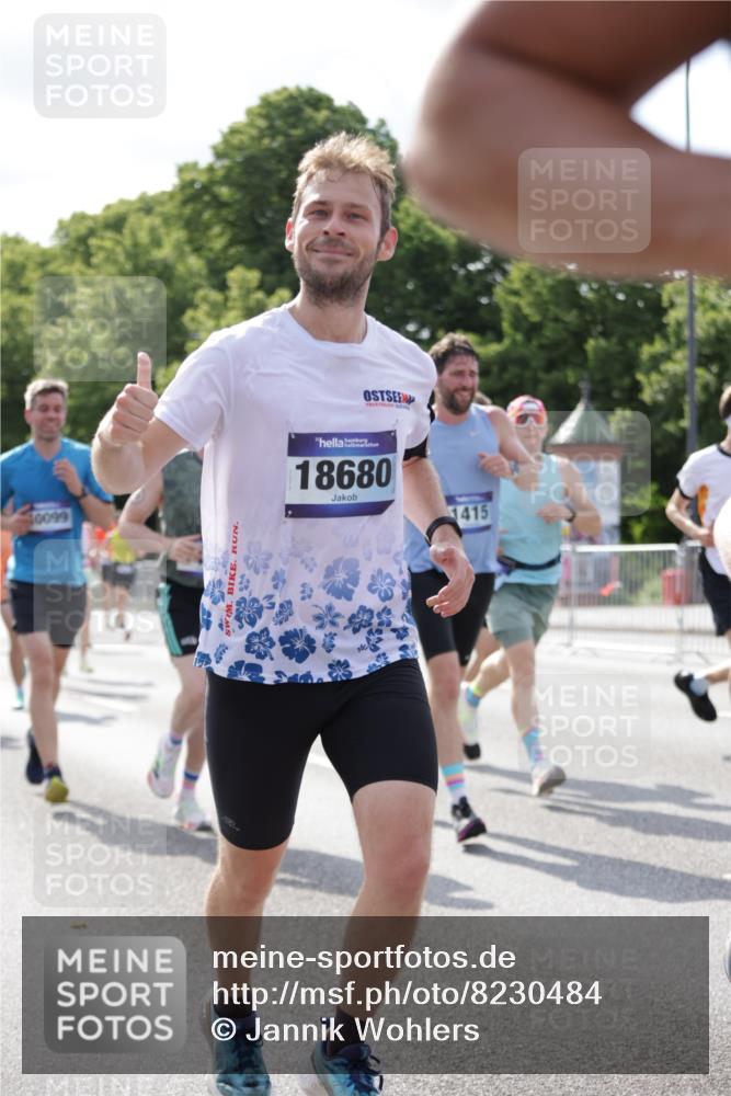 29.06.2025 - hella hamburg halbmarathon Jannik Wohlers http://msf.ph/oto/8230484 29.06.2025 09:52:13 Lombardsbrücke 1169, 1220, 1415, 1512, 1613, 2189, 3109, 3124, 4497, 5007, 5011, 5477, 6550, 7067, 7191, 7432, 7451, 7843, 7865, 7961, 8852, 10099, 10796, 10969, 11779, 12046, 12365, 12372, 12579, 12588, 12723, 13403, 13614, 13687, 13714, 14257, 14703, 14813, 15247, 15280, 15301, 15356, 15362, 15808, 15813, 15894, 16338, 17000, 17281, 17391, 17846, 18632, 18637, 18680, 18775, 18982 meine-sportfotos.de