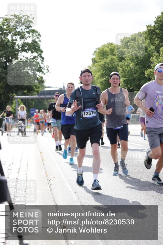 29.06.2025 - hella hamburg halbmarathon Jannik Wohlers http://msf.ph/oto/8230539 29.06.2025 09:52:15 Lombardsbrücke 1169, 1176, 1220, 1415, 1512, 1613, 2189, 3109, 3124, 4080, 4497, 5007, 5011, 5477, 7067, 7191, 7432, 7451, 7843, 7865, 7961, 10000, 10099, 10796, 10969, 11779, 12365, 12372, 12579, 12588, 12723, 13403, 13614, 13687, 13714, 14257, 14703, 15247, 15280, 15301, 15356, 15362, 15808, 15813, 15894, 16338, 16414, 17000, 17281, 17391, 17846, 18632, 18637, 18680, 18775, 18982 meine-sportfotos.de