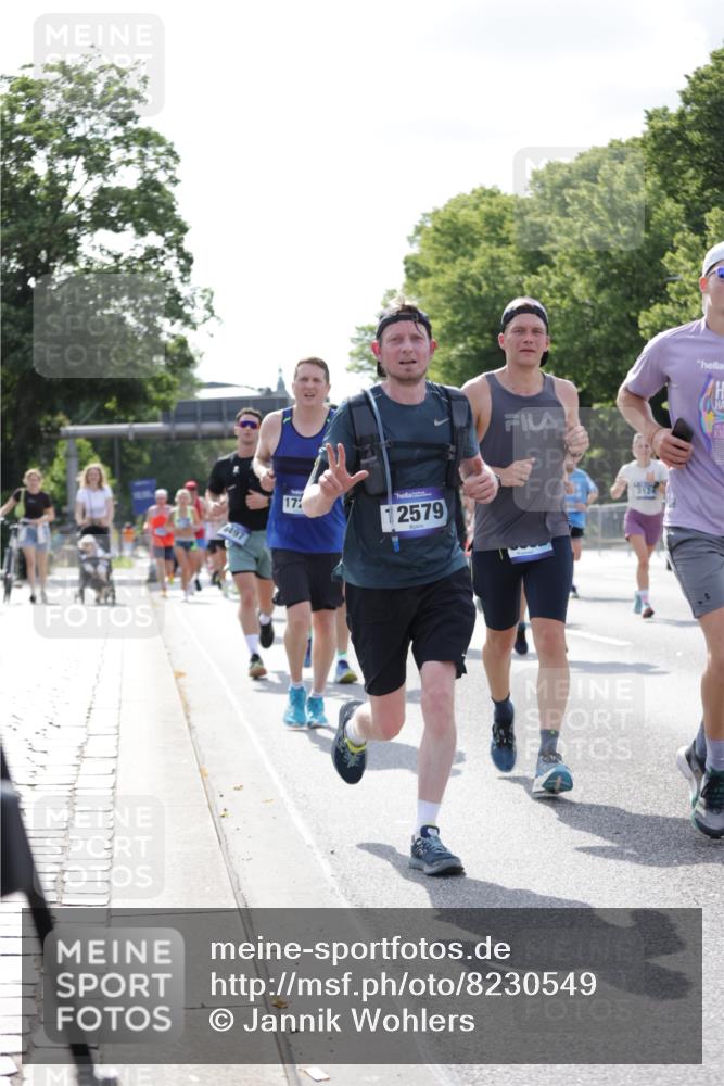 29.06.2025 - hella hamburg halbmarathon Jannik Wohlers http://msf.ph/oto/8230549 29.06.2025 09:52:16 Lombardsbrücke 1070, 1163, 1169, 1176, 1220, 1415, 1512, 1613, 2189, 3109, 3124, 4080, 4497, 5007, 5477, 7067, 7191, 7432, 7451, 7843, 7865, 7961, 10000, 10099, 10796, 10969, 11779, 12365, 12372, 12579, 12588, 12723, 13403, 13614, 13687, 13714, 14257, 14703, 14849, 15247, 15280, 15301, 15356, 15362, 15808, 15813, 15894, 16338, 16414, 17000, 17391, 17846, 18632, 18637, 18680, 18775, 18982 meine-sportfotos.de