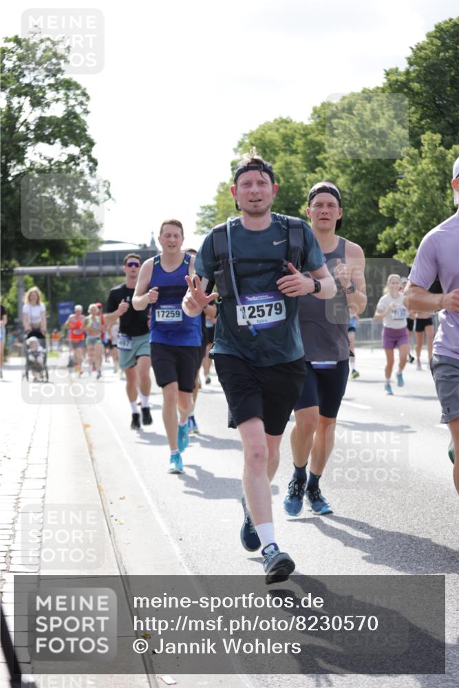 29.06.2025 - hella hamburg halbmarathon Jannik Wohlers http://msf.ph/oto/8230570 29.06.2025 09:52:16 Lombardsbrücke 1070, 1163, 1169, 1176, 1220, 1415, 1512, 1613, 2189, 3109, 3124, 4080, 4497, 5007, 5477, 7067, 7191, 7432, 7451, 7843, 7865, 7961, 10000, 10099, 10796, 10969, 11779, 12365, 12372, 12579, 12588, 12723, 13403, 13614, 13687, 13714, 14257, 14703, 14849, 15247, 15280, 15301, 15356, 15362, 15808, 15813, 15894, 16338, 16414, 17000, 17391, 17846, 18632, 18637, 18680, 18775, 18982 meine-sportfotos.de
