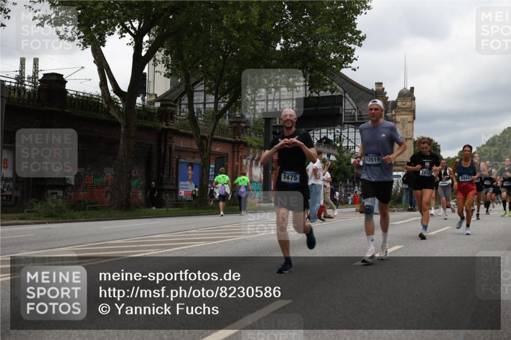 29.06.2025 - hella hamburg halbmarathon Yannick Fuchs http://msf.ph/oto/8230586 29.06.2025 10:46:45 20KM 1098, 1257, 1482, 1657, 1683, 2111, 2444, 2814, 3258, 3399, 3715, 3952, 4121, 4587, 4726, 5169, 5194, 5378, 5607, 6164, 6897, 7178, 7232, 7383, 7475, 7896, 8172, 8316, 8587, 8720, 8955, 10529, 10811, 12135, 12482, 12519, 13211, 13301, 14198, 14286, 14791, 14805, 15144, 15446, 15980, 16320, 16929, 17130, 17198, 17710, 17773, 18331 meine-sportfotos.de