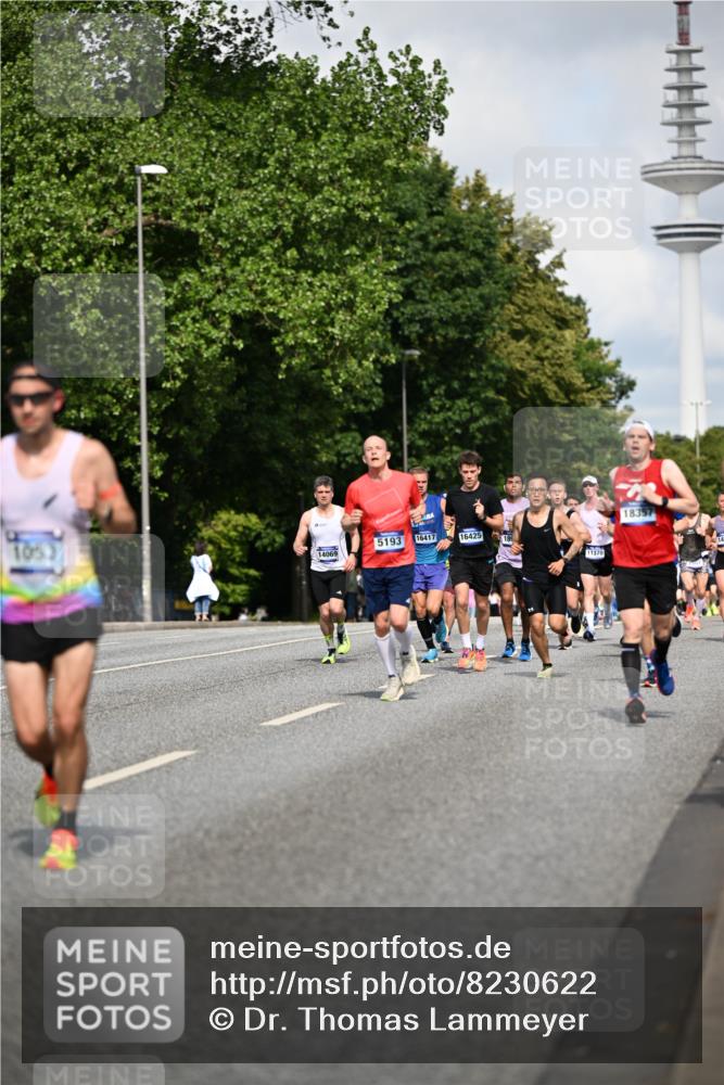 29.06.2025 - hella hamburg halbmarathon Dr. Thomas Lammeyer http://msf.ph/oto/8230622 29.06.2025 09:50:19 Kennedybrücke 1053, 1396, 1407, 1411, 1577, 1959, 2243, 2836, 3935, 5048, 5152, 5193, 5660, 6305, 6473, 7080, 7466, 7622, 7867, 8312, 8323, 9376, 9508, 10477, 11370 meine-sportfotos.de