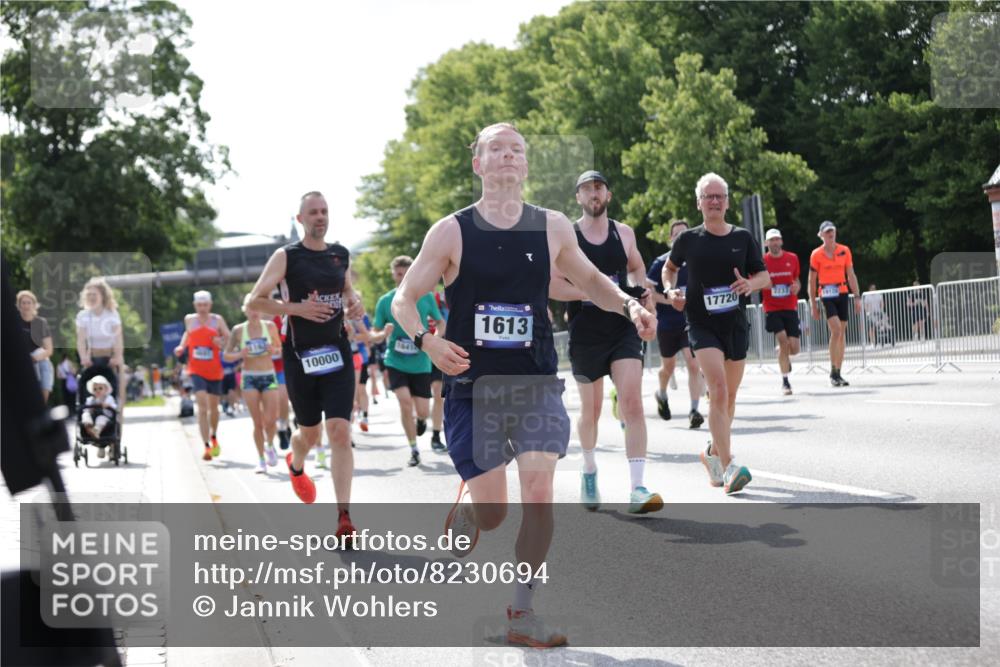 29.06.2025 - hella hamburg halbmarathon Jannik Wohlers http://msf.ph/oto/8230694 29.06.2025 09:52:20 Lombardsbrücke 1070, 1163, 1176, 1220, 1415, 1512, 1613, 1782, 2189, 2233, 3109, 3124, 4080, 4277, 4497, 4691, 4933, 5007, 5476, 5477, 7067, 7191, 7325, 7451, 7599, 7843, 7865, 7961, 9081, 9213, 10000, 10099, 10251, 10750, 10796, 10969, 11346, 12365, 12372, 12579, 12588, 12723, 13403, 13687, 13714, 14661, 14703, 14849, 15133, 15280, 15301, 15356, 15362, 15808, 15813, 15894, 16414, 17000, 17846, 18632, 18637, 18680, 18982 meine-sportfotos.de